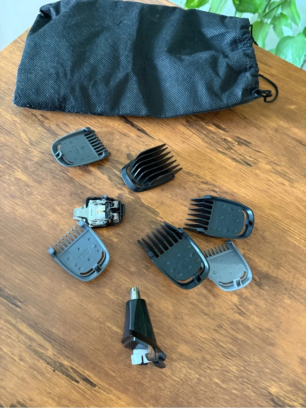 Philips Black Grooming Attachments with Storage Pouch